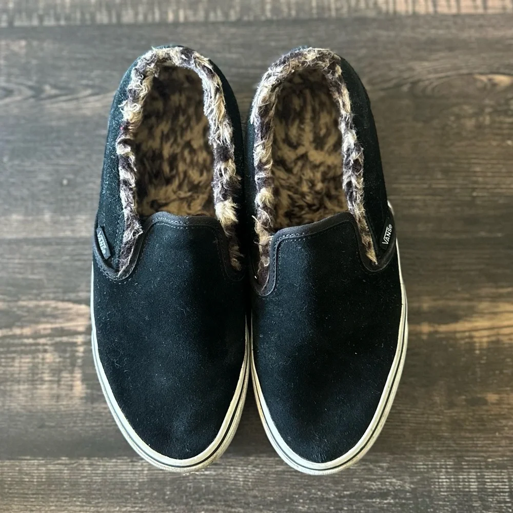Vans - Platform Black Suede Slip-On Shoes with Fur Lining - Picture 1 of 5